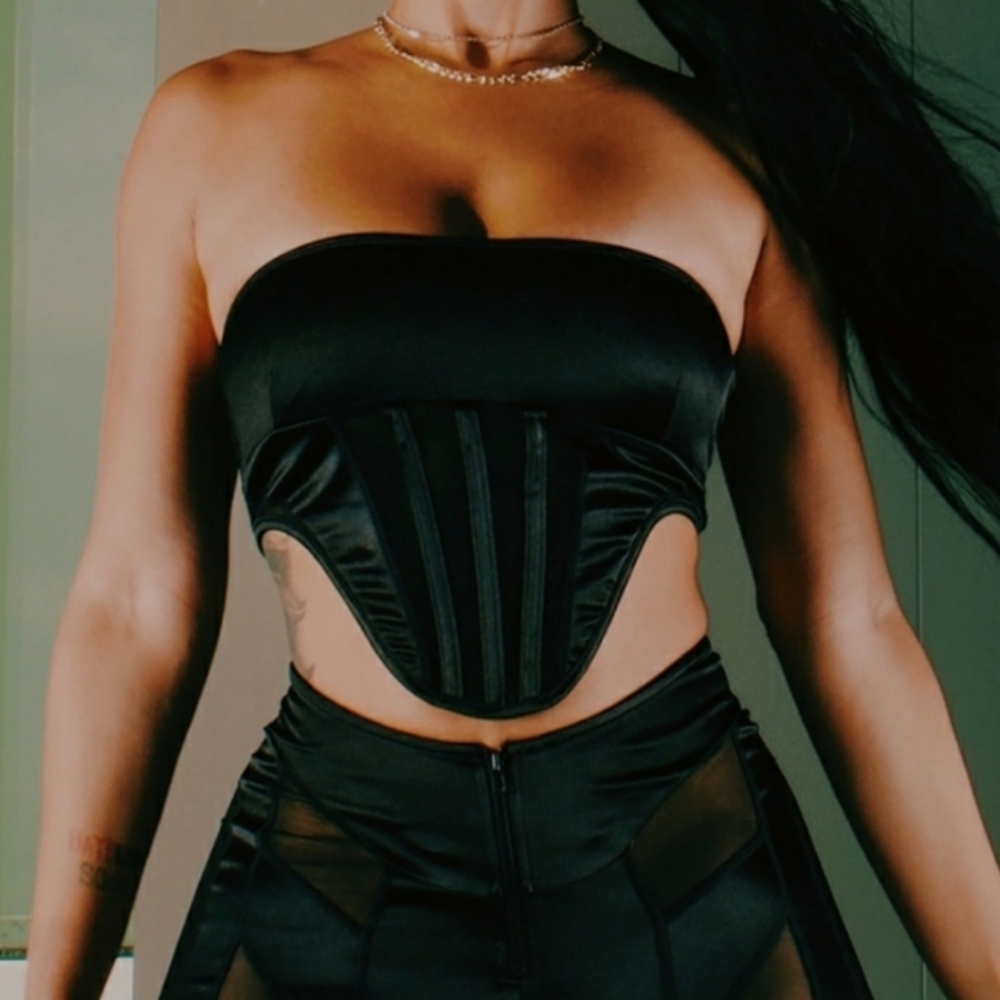 🧿PrettyLittleThing Black Mesh Panel Cropped Corset Bandeau